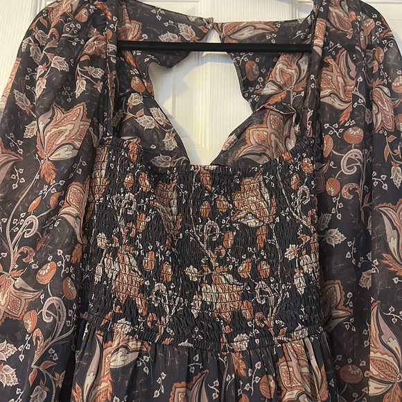 Beautiful ankle length dress in brown/black pumpkin colors with floral print. - Picture 6 of 16